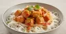 Macarrão de arroz com frango agridoce